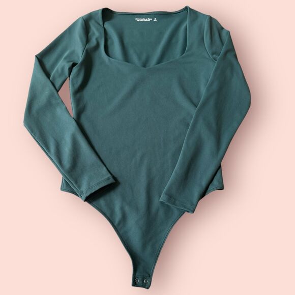 Abercrombie & Fitch Tops - Abercrombie & Fitch Bodysuit Womens Medium Green Cheeky Long Sleeve Square Neck